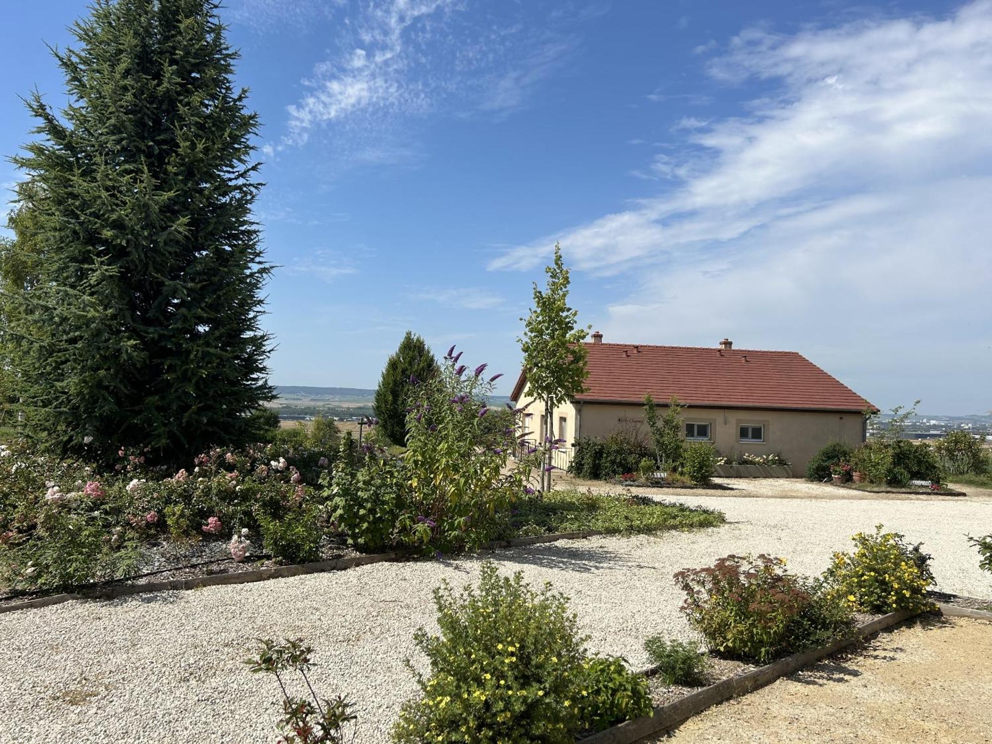 Le Charme Cernay-les-Reims Exterior foto