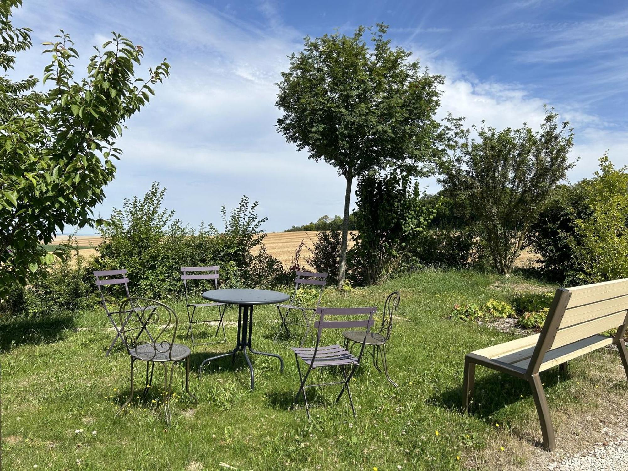 Le Charme Cernay-les-Reims Exterior foto