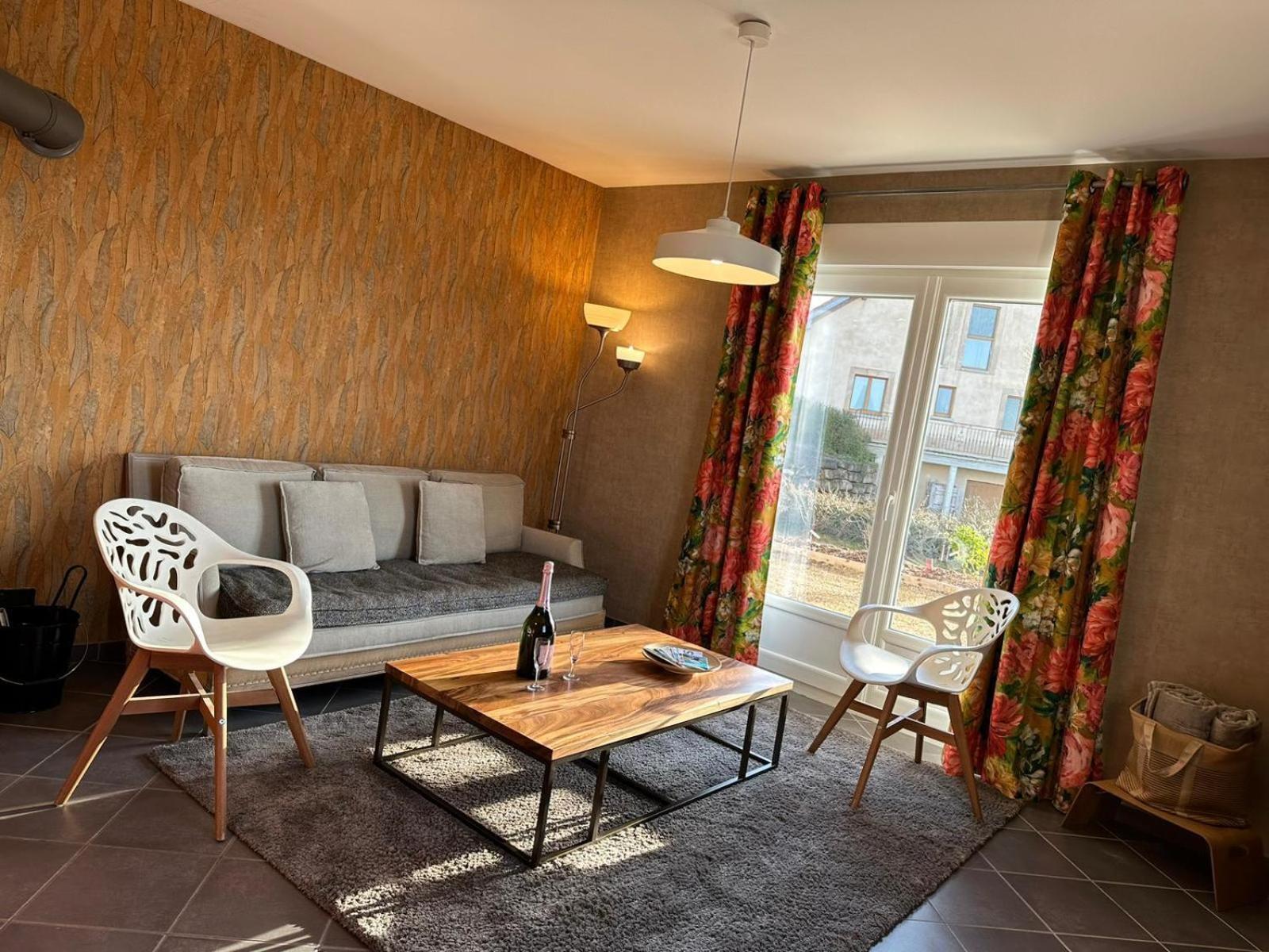 Le Charme Cernay-les-Reims Exterior foto
