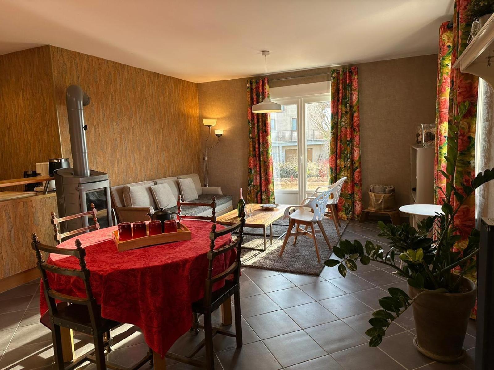 Le Charme Cernay-les-Reims Exterior foto